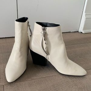 Dolce Vita White Booties Size 8